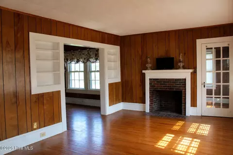 Living - 726 Highway 70 Williston, Williston, NC 28579 photo 1 of 2