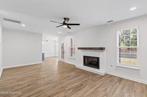 Living - 201 Bainbridge Dr, Evans, GA 30809 photo 6 of 6