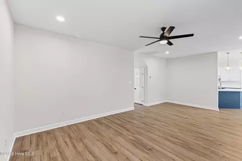 Living - 201 Bainbridge Dr, Evans, GA 30809 photo 5 of 6