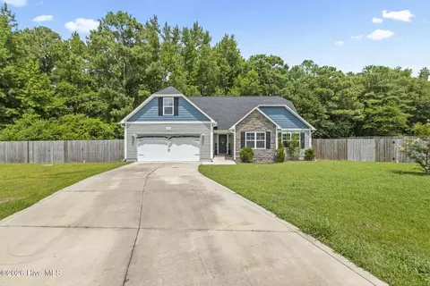 404 Christopher Columbus Ter, Jacksonville, NC 28540
