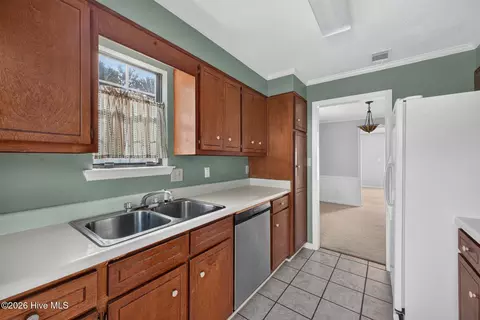 Kitchen - 2448 Riverlook Dr, Augusta, GA 30904 photo 3 of 3