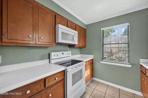 Kitchen - 2448 Riverlook Dr, Augusta, GA 30904 photo 2 of 3