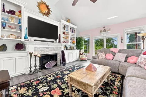 Living - 771 Bay Tree Dr, Harrells, NC 28444 photo 4 of 4