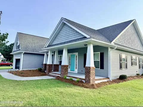 200 Kimberly Ct, Newport, NC 28570