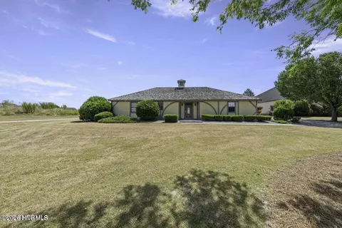 Exterior - 341 Highlands Dr, Hampstead, NC 28443 photo 8 of 10