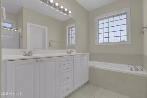 Bath - 341 Highlands Dr, Hampstead, NC 28443 photo 2 of 4