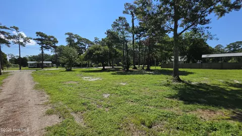 841 Highway 101, Beaufort, NC 28516