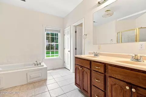 Bath - 104 Mullica Dr, Chocowinity, NC 27817 photo 1 of 5
