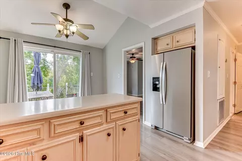 Kitchen - 599 Blue Ridge Xing, Evans, GA 30809 photo 7 of 9