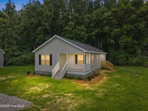 133 Pinewood Dr, Ahoskie, NC 27910