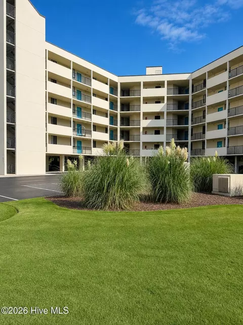 1400 E Fort Macon Rd #313, Atlantic Beach, NC 28512