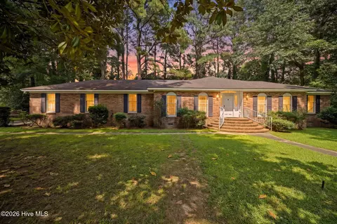 108 Hunters Trl E, Elizabeth City, NC 27909