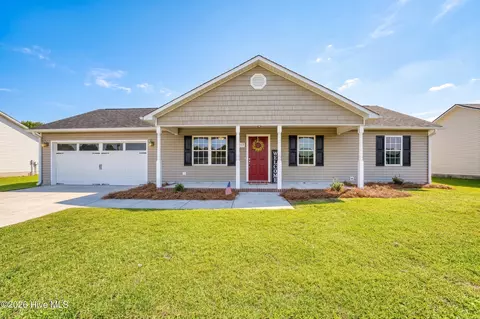 217 Wingspread Ln, Beulaville, NC 28518