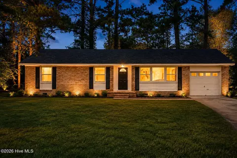 513 Birchwood Ct, Jacksonville, NC 28546