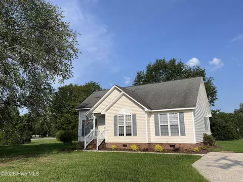 1430 Tucker Rd, Grimesland, NC 27837