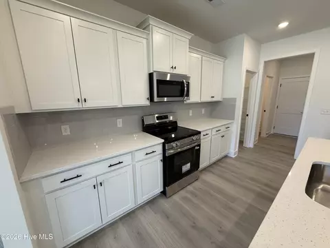 Entry Way - 2129 Sandbrook Loop, Leland, NC 28451 photo 7 of 16