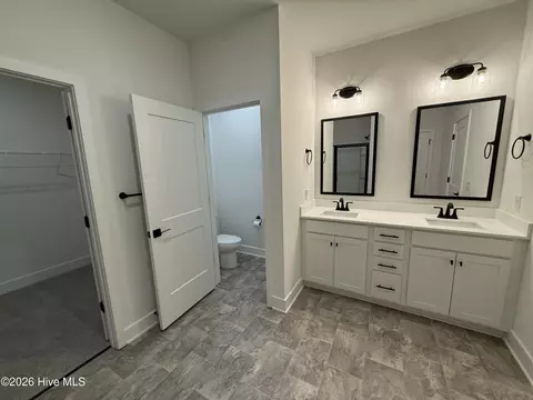 Bath - 2129 Sandbrook Loop, Leland, NC 28451 photo 7 of 8