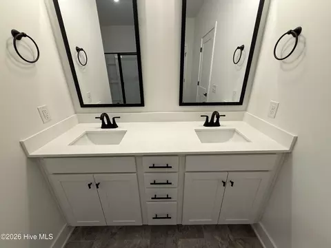 Bath - 2129 Sandbrook Loop, Leland, NC 28451 photo 3 of 8