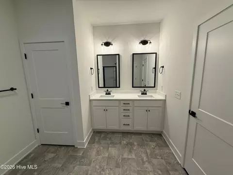 Bath - 2129 Sandbrook Loop, Leland, NC 28451 photo 3 of 8