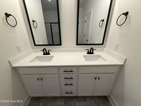 Bath - 2129 Sandbrook Loop, Leland, NC 28451 photo 4 of 8