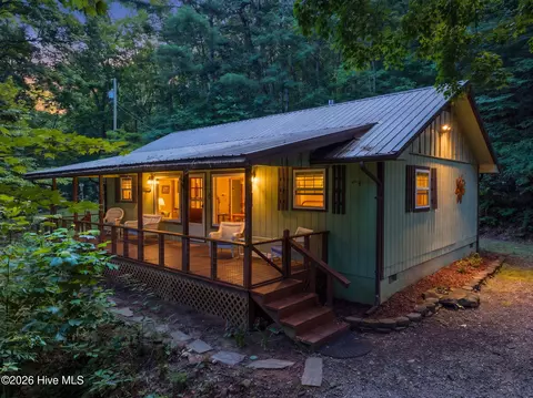 452 Paradise Rd, Robbinsville, NC 28771