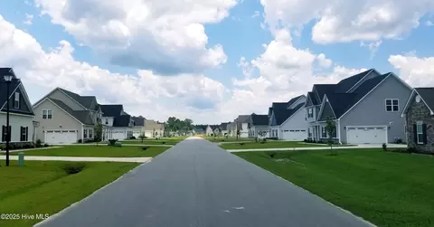 View/Area - 1002 Sharpnose St, New Bern, NC 28562 photo 1 of 2