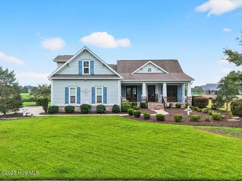 395 Canoe Ct NW, Calabash, NC 28467
