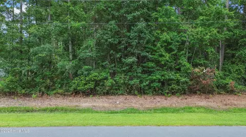 31 Pinewood Dr, Carolina Shores, NC 28467