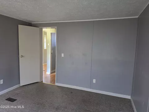 Bedroom - 1142 E Nc 102 E, Ayden, NC 28513 photo 6 of 6