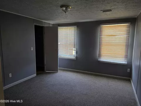 Bedroom - 1142 E Nc 102 E, Ayden, NC 28513 photo 5 of 6