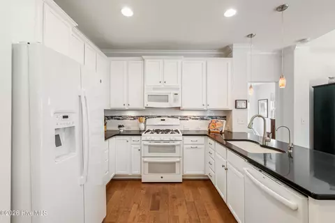 Kitchen - 2965 Pullen Dr, Leland, NC 28451 photo 2 of 4
