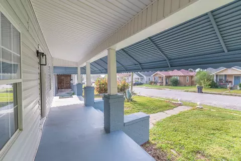 Exterior - 2015 Starnes St, Augusta, GA 30904 photo 5 of 17