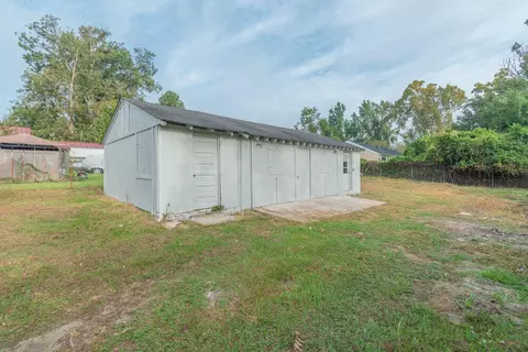 Exterior - 2015 Starnes St, Augusta, GA 30904 photo 12 of 17