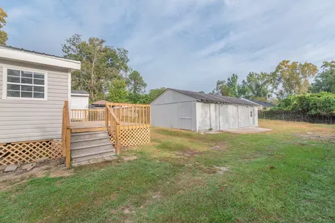 Exterior - 2015 Starnes St, Augusta, GA 30904 photo 9 of 17