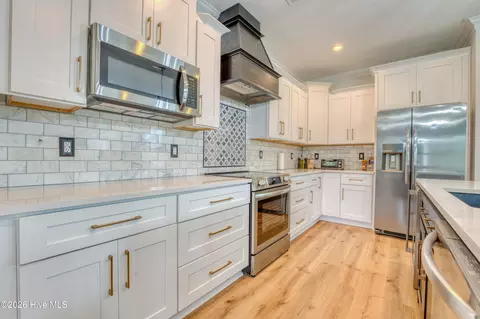Kitchen - 20 Pomegranate Ct, Cameron, NC 28326 photo 2 of 3