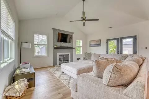 Living - 20 Pomegranate Ct, Cameron, NC 28326 photo 1 of 2