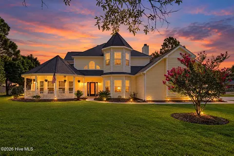 400 Dow Rd N, Carolina Beach, NC 28428