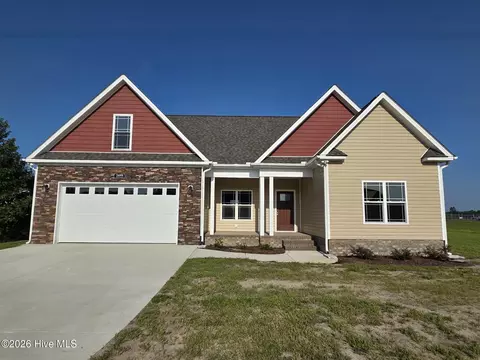 2699 Whitaker Glen Dr, Farmville, NC 27828