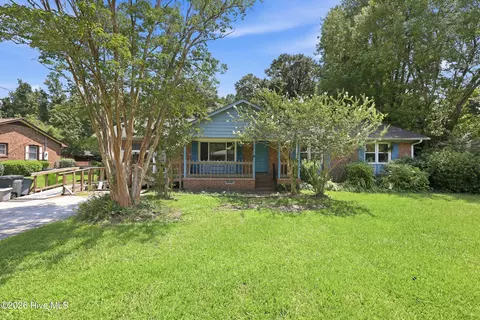 203 Carolina Pines Blvd, New Bern, NC 28560