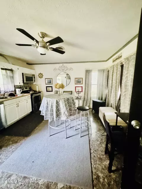 Kitchen - 418 Oak Ave, Hamlet, NC 28345 photo 3 of 3