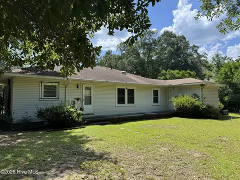 Exterior - 418 Oak Ave, Hamlet, NC 28345 photo 3 of 6