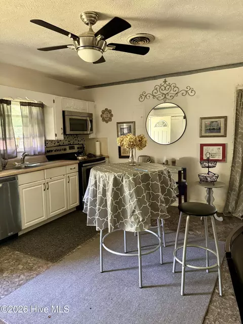 Kitchen - 418 Oak Ave, Hamlet, NC 28345 photo 1 of 3