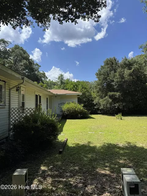 Exterior - 418 Oak Ave, Hamlet, NC 28345 photo 4 of 6