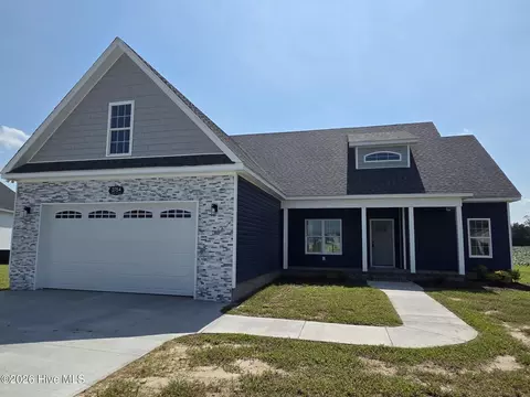 2754 Whitaker Glen Dr, Farmville, NC 27828