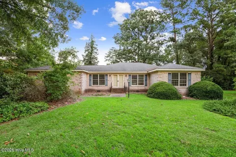 406 Daniel Dr, Goldsboro, NC 27534