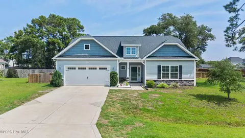 943 Needlerush Rd, Sneads Ferry, NC 28460