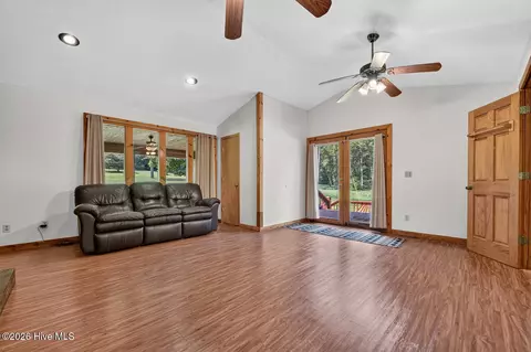 Living - 1792 Wolfcreek Rd, Murphy, NC 28906 photo 4 of 5