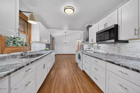 Kitchen - 1792 Wolfcreek Rd, Murphy, NC 28906 photo 4 of 4