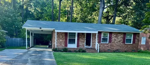 608 Forest Acres Dr, Tarboro, NC 27886