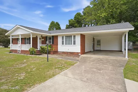 910 Old Grantham Rd, Goldsboro, NC 27530